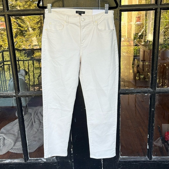 NWT Ann Taylor Sculpting Pocket Mid Rise Taper Jeans in Natural Size 4 - Picture 4 of 8